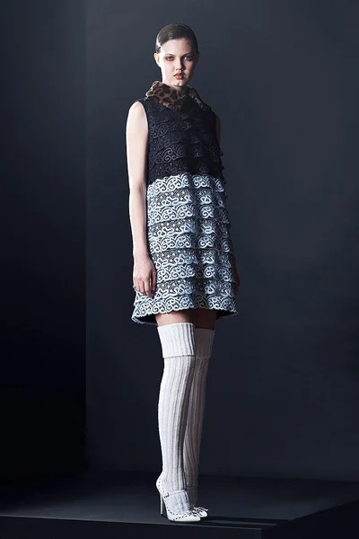 Look 15